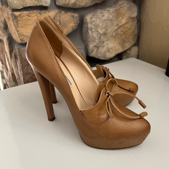 Prada Leather Lace-up Pump Size 9 - Picture 5 of 16